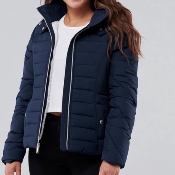 Hollister Sherpa lined Puffer Jacket - Picture 1 of 8